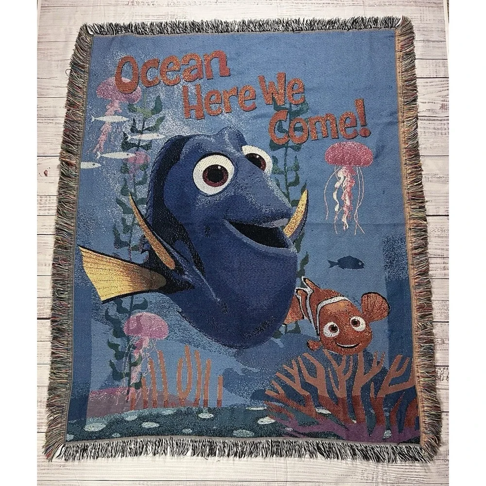 Disney Pixar Finding Nemo Dory Woven Tapestry Throw Blanket Fringed 50x60 USA